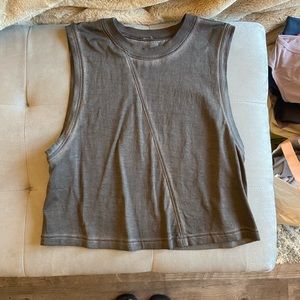 Lululemon tank!